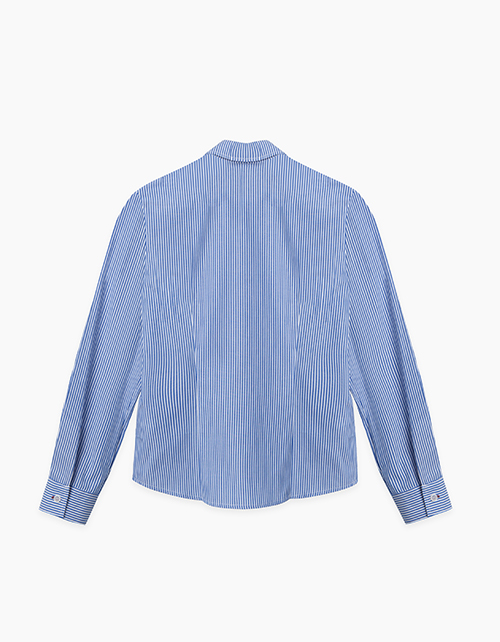 Рубашка в бело-голубую полоску