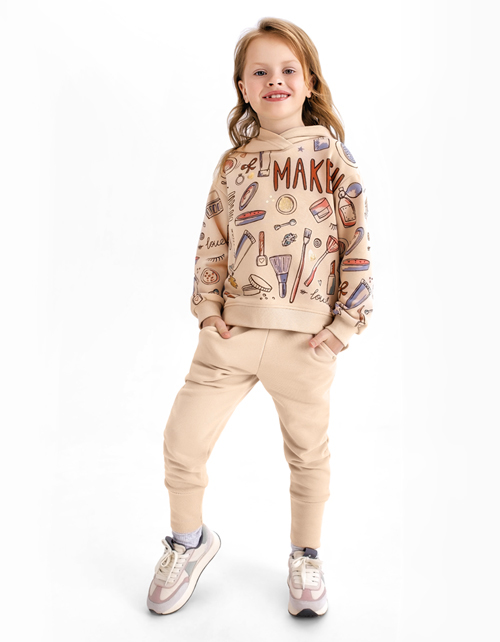 Бежевое худи для девочки Бежевое худи для девочки
