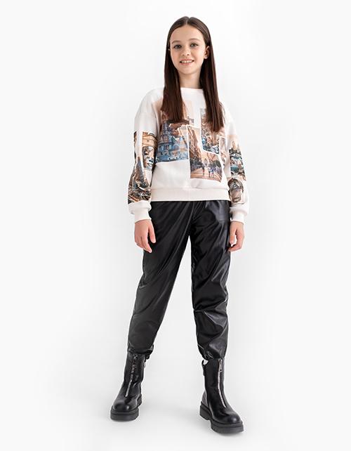 Брюки-каррот из экокожи для девочки Брюки-каррот из экокожи для девочки