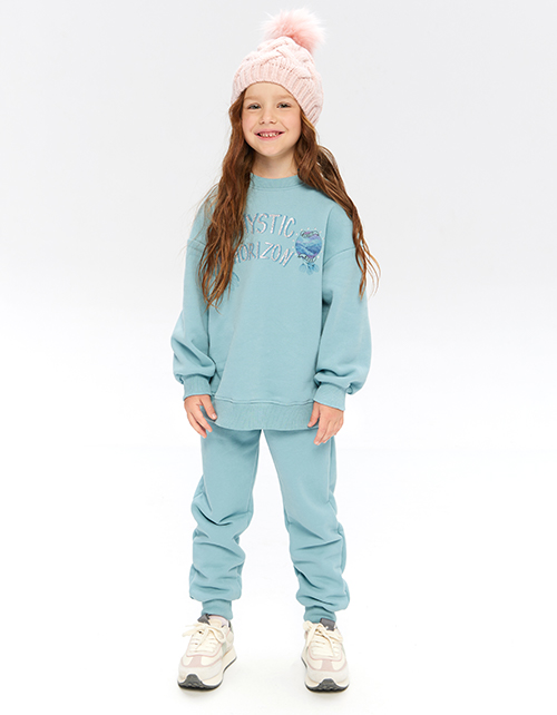 Стильный свитшот для девочки