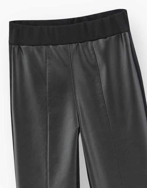 Черные брюки-джеггинсы из кожзаменителя