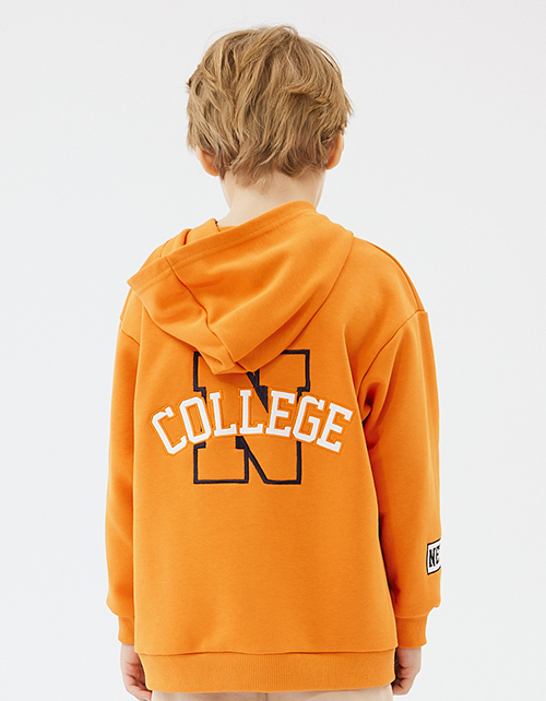 Оранжевое худи для мальчика