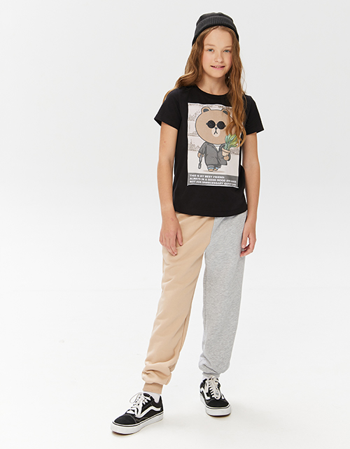 Брюки-джоггеры в стиле колор-блок Брюки-джоггеры в стиле колор-блок