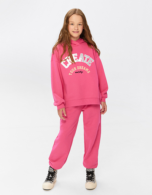 Брюки-джоггеры для девочки Брюки-джоггеры для девочки