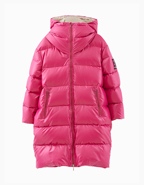 Зимнее пальто в трендовом оттенке маджента