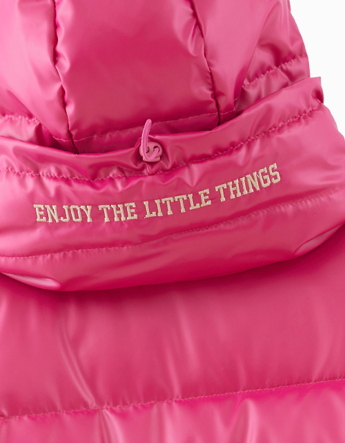 Зимнее пальто в трендовом оттенке маджента