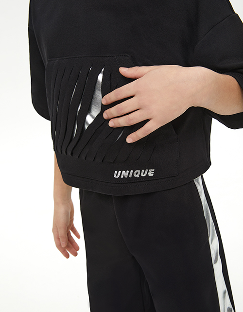 Укороченная футболка для девочки