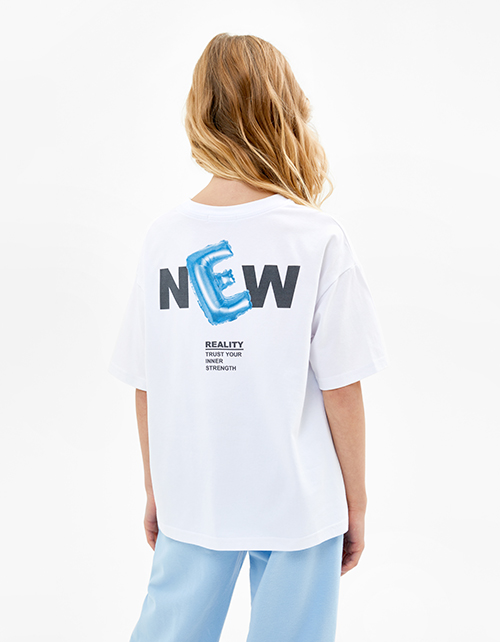 Белая футболка оверсайз для девочки