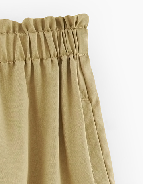 Светло-бежевые шорты для девочки