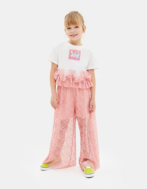 Нарядная футболка оттенка молоко для девочки