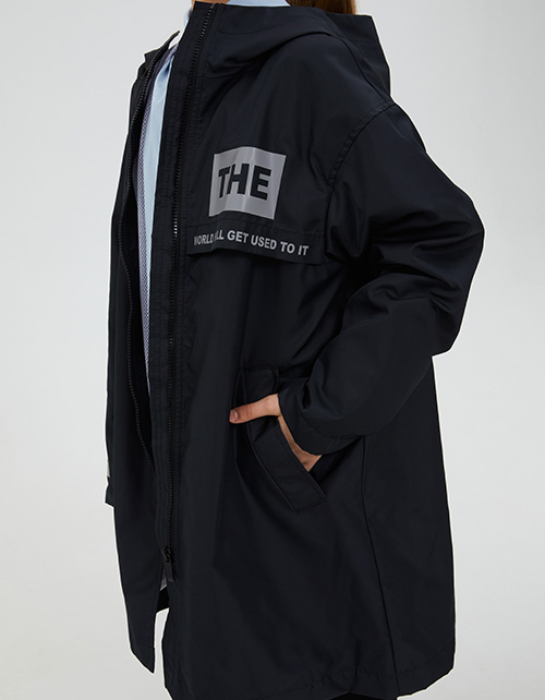 Плащ чёрного цвета для девочки