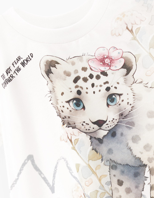 Дизайнерская футболка для девочки