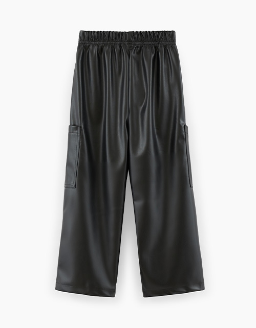 Чёрные брюки-карго из эко-кожи для девочки