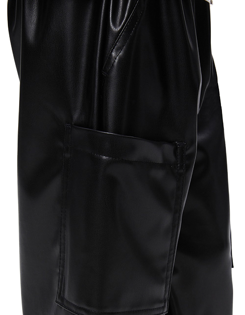 Чёрные брюки-карго из эко-кожи для девочки