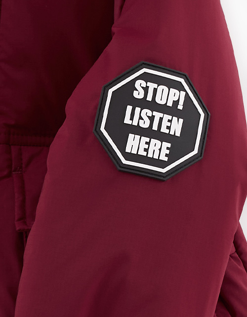 Осенняя куртка оттенка гранатовый сок