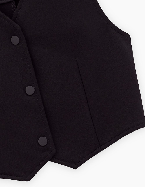 Чёрный жилет для девочки