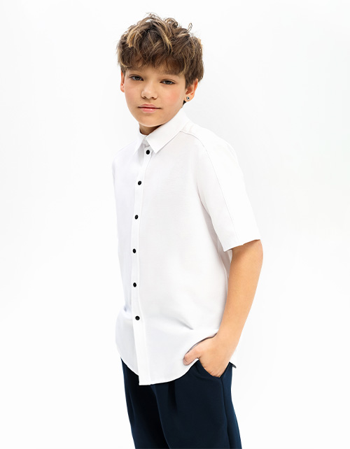 Белая рубашка с коротким рукавом для мальчика