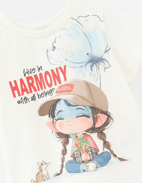 Дизайнерская футболка для девочки