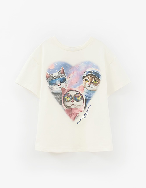 Дизайнерская футболка для девочки