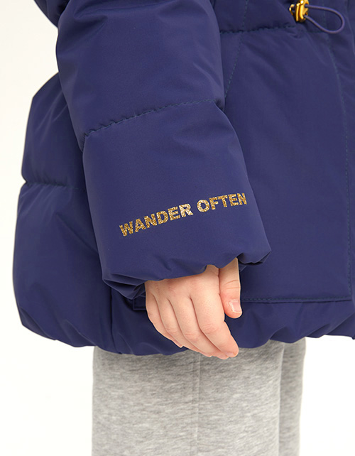 Тёмно-синяя зимняя куртка для девочки