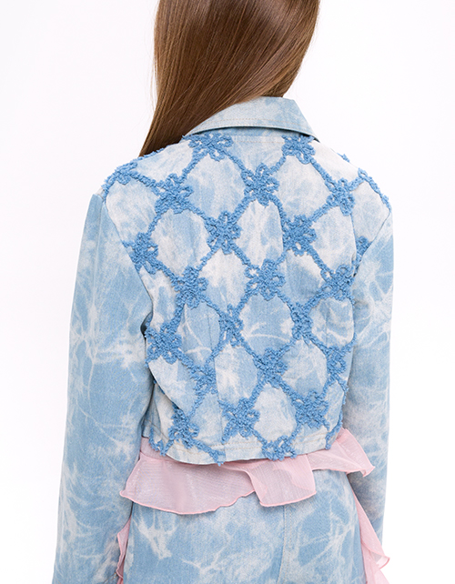 Укороченный жакет из варёного денима с вышивкой для девочки