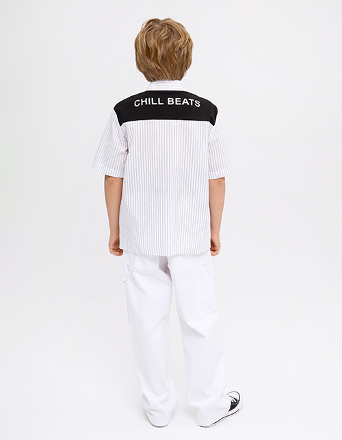 Стильная рубашка в полоску для мальчика