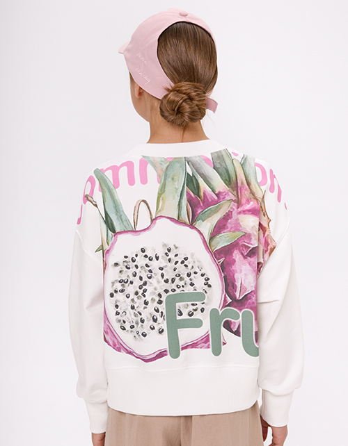 Дизайнерский молочный свитшот для девочки Дизайнерский молочный свитшот для девочки