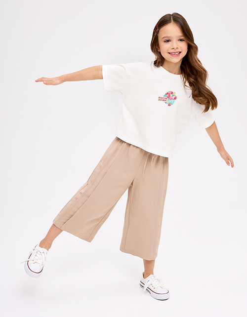 Молочный укороченный топ для девочки Молочный укороченный топ для девочки